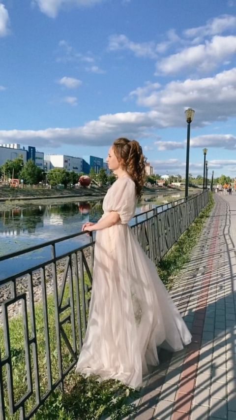 st_polino4ka в LOOKY. . Prom 2022 

Ph @itsm...