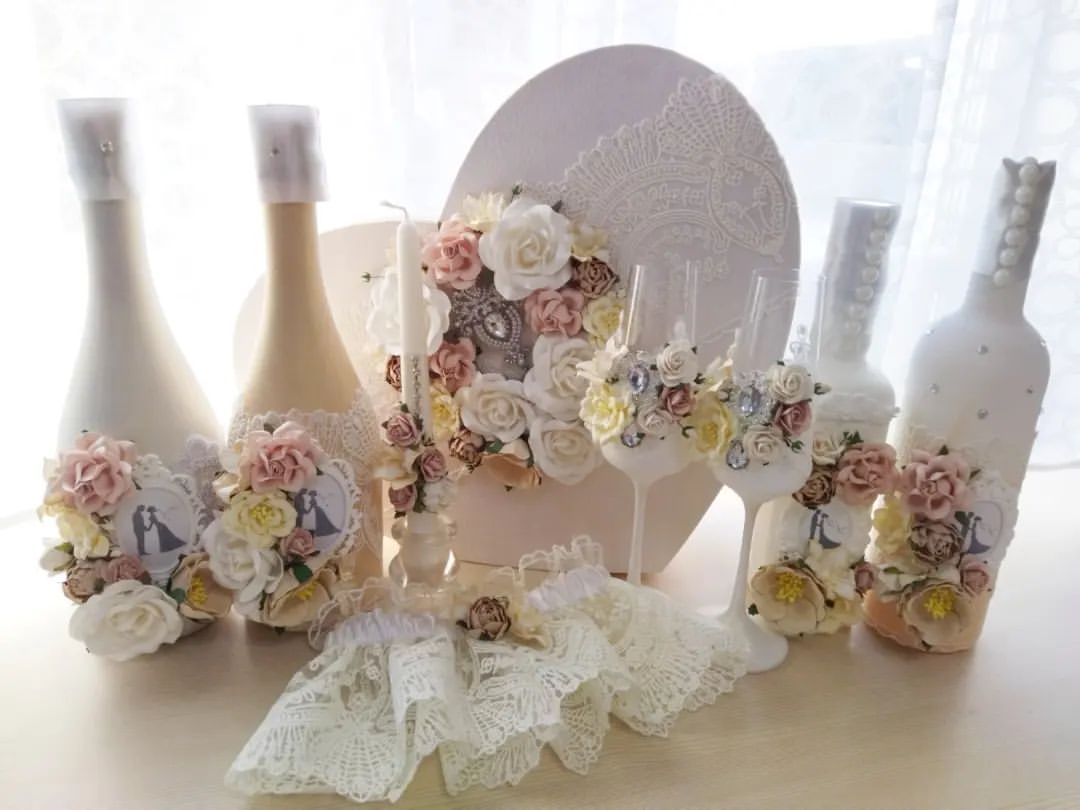 Свадебный набор для 👰 Ольги 🍑

Банк 
Бокалы 
Бутылки
Набор свечей
Подвязочка
__________________________________________
 
Так же можно заказать:
Бутылки 
Бокалы
Набор свечей
Семейный банк (круглый) 
Набор для торта
Подвязка
Папка для свидетельства
Книга пожеланий
Шкатулка под кольца (дерево, стекло) 
Вешалка невеста
__________________________________________
Бронь наборов свадебных аксессуаров🌿
Количество свободных мест ограничено🕊
