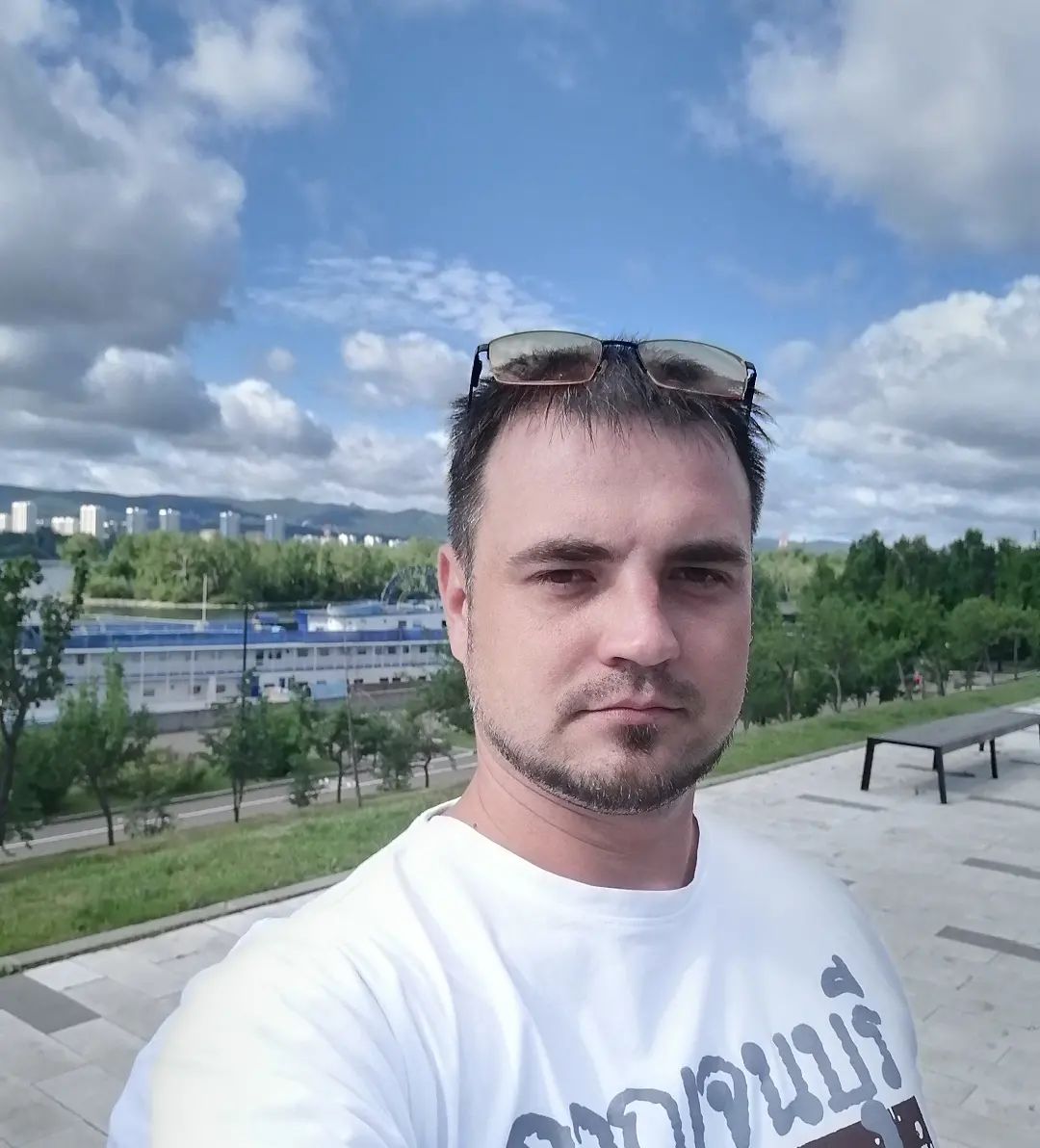 s_strazh в LOOKY. . null