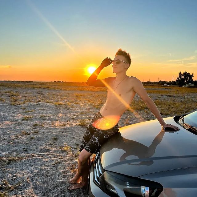 van_den404 в LOOKY. . null