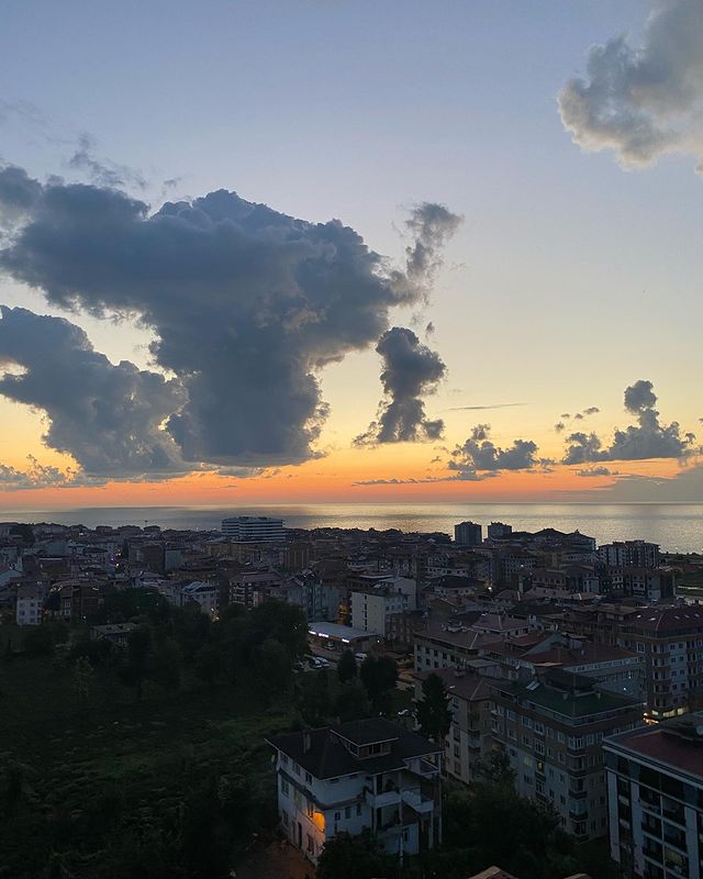lelya_hiromant в LOOKY. . Один закат не похож ...