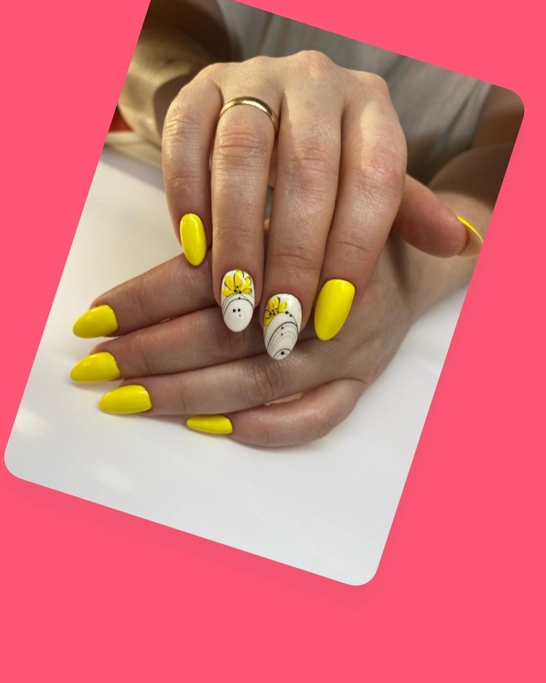 nailone.artista in LOOKY. . null