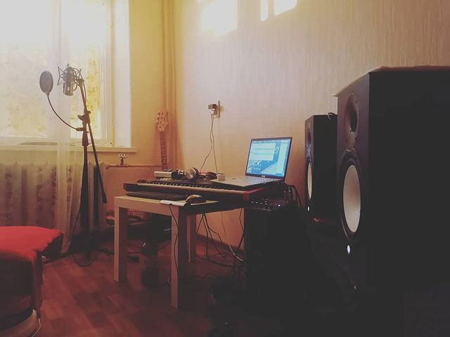 sasha.indic в LOOKY. . Поинтересней)