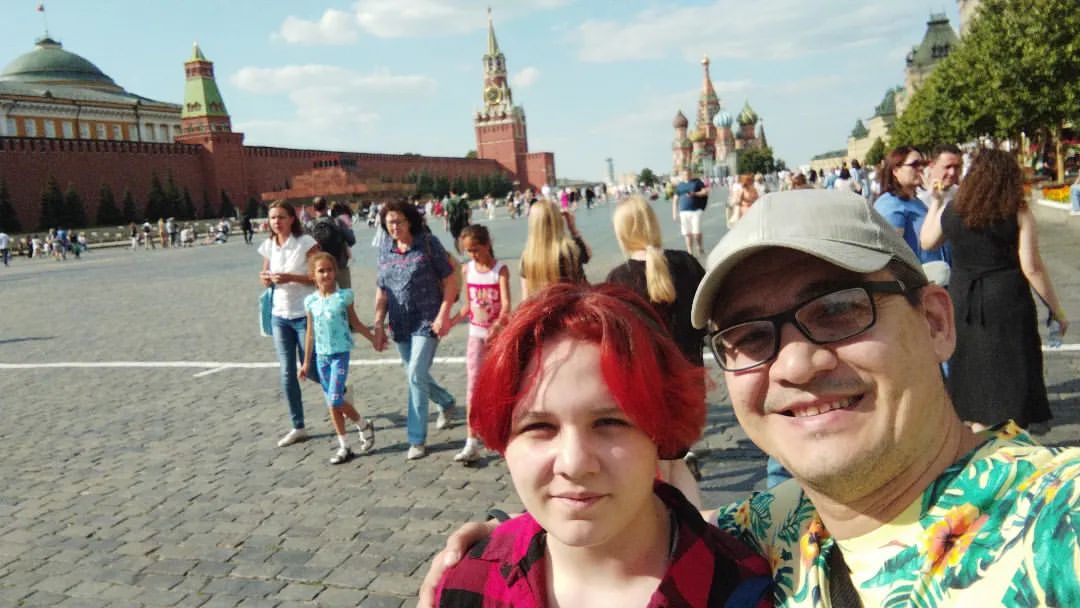 С любимой дочкой гуляли по городу... #москва #прогулка #лето #хорошаяпогода #хорошеенастроение #дочка #моякрасотка #кремль #любимаядочка #арбат #стенацоя #отдыхаем #скоровотпуск #кайф #дочкаогонь