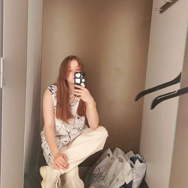 verkhovova_33 в LOOKY. . 🖤🤍
Shopping is the...