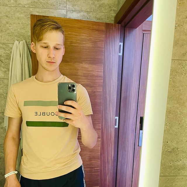mrmaisky в LOOKY. . null