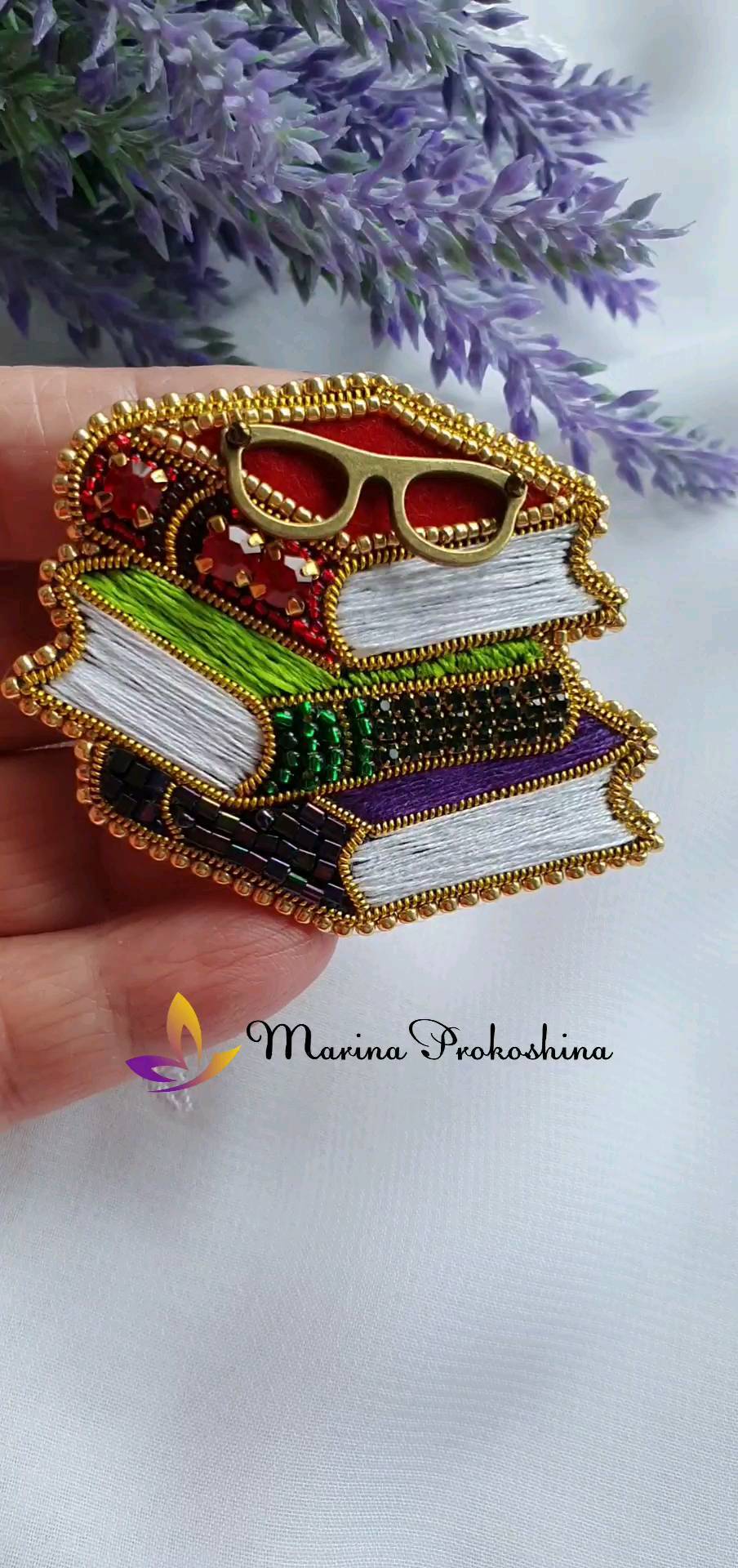 marinaprokoshin в LOOKY. #брошькниги,#брошьподарок,#брошьмурманск,#брошимурманска,#брошимурманск,#брошьручнойработы,#брошьназаказ,#брошьподзаказ,#изделияручнойработы,#брошьизбисера,#брошьизкристаллов,#ручнаяработа,#украшения,#украшенияручнойработы,#брошьвналичии,#брошькупить,#brooch,#handmade,#handmadeмурманск,#handmadebrooch,#handmadeбисер. #брошькниги #брошьпо...