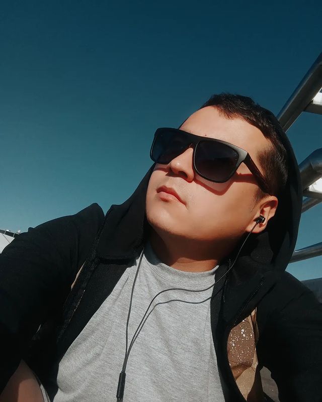 Marufbek Muqimov в LOOKY. . Shu yrgacha keldik k...