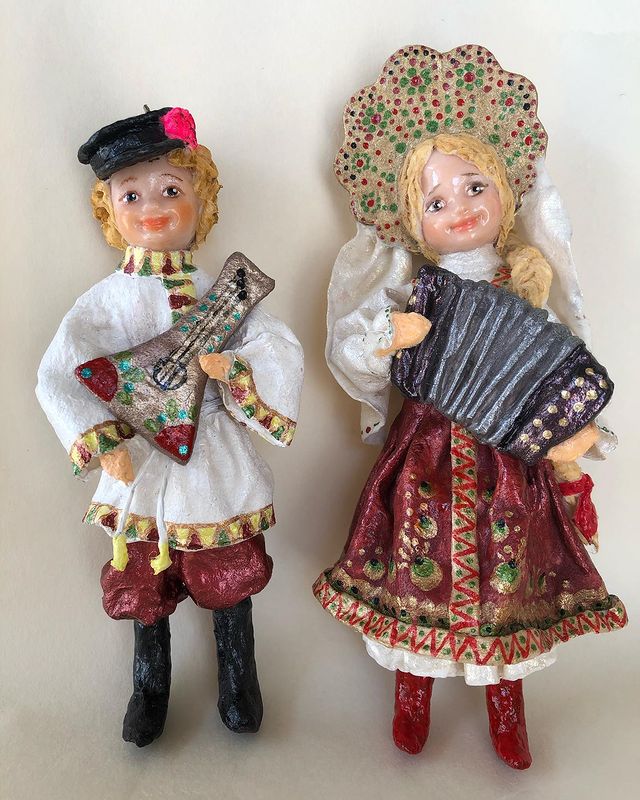 svetaarthome в LOOKY. #16avгyстa2о222#гармошка##балалайка#ручнаяработа#подарок#ватнаяигрушка#елочнаяигрушка#авторскаяработа#коллекционнаяигрушка#русскийстиль#народноетворчество#christmastreetoy#russiansuvenir,#русскаякрасавица#Russian. С балалайкой и гармо...