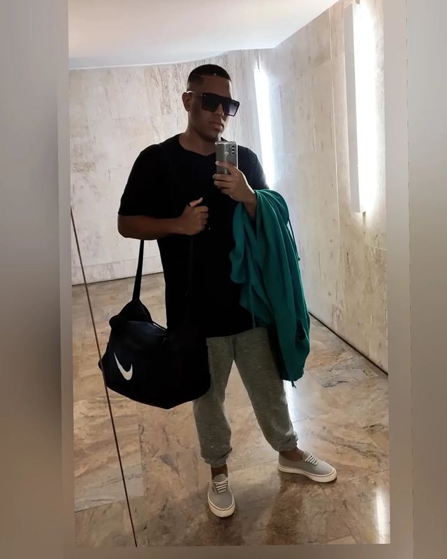 gabriel_callegario в LOOKY. #ficaadica,#errejota,#brasil,#estilomasculino,#emagrecimento,#preto,#bomdia,#inverno. Não espere por uma c...