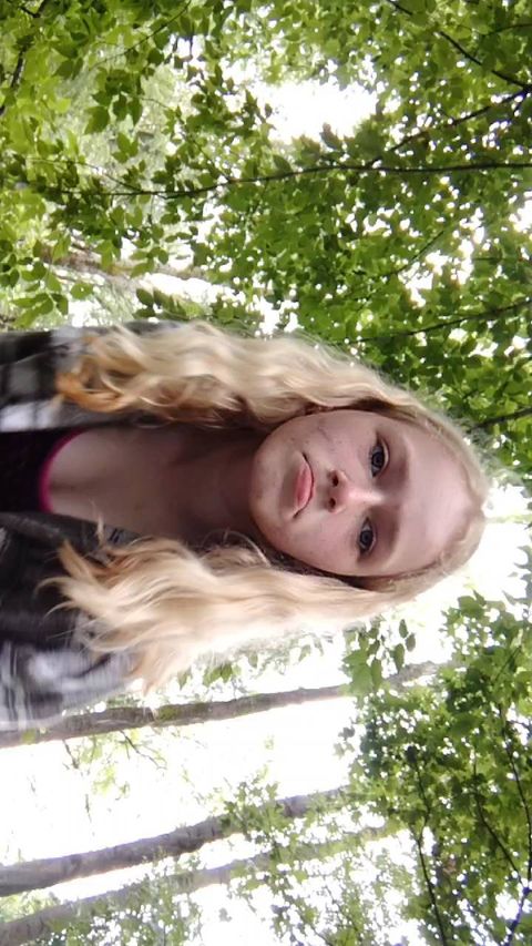 dashuka_228_ in LOOKY. . null