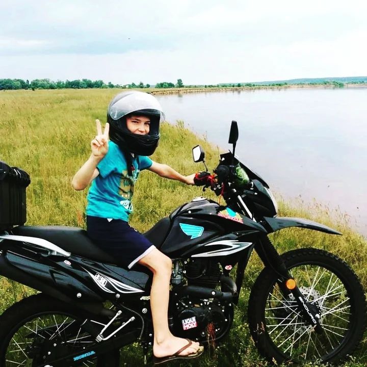 bowdy.1 in LOOKY. . null