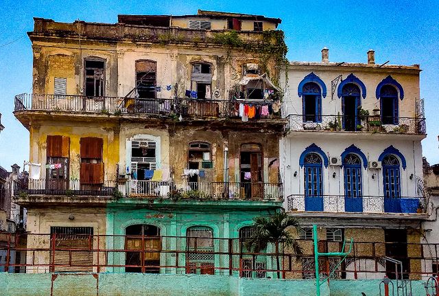 reydleyph в LOOKY. #photo,#fotografía,#photography,#paisaje,#urbanismo,#urban,#qva_photographs,#qva_photographers,#cuba,#habana,#havana,#destinos,#fotoshooting,#travelblogger,#travelphotography,#artwork,#art,#cubanphotos,#artvisual,#newpost,#newartist,#turismo,#cubanosporelmundo. Contrastes captados ...