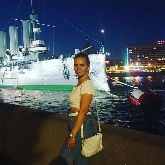 lena.denisova1986 в LOOKY. #крейсераврора,#ночнойпитер. #крейсераврора #ночн...