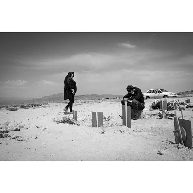zolipics в LOOKY. #everydayeverywhere,#documentary,#gettyimageinstagramgrant,#lensculture,#burnmagazine,#azerbaycan,#reportagespotlight,#MEdailylife,#bnw_users,#phmuseum,#akasimagazine,#bnw_society,#topbnw,#bnw_demend,#everydayasia,#everydayiran,#iran_images,#everydayazb,#roozdaily,#irancumentary,#lenspersia,#turkey,#streetphot,#thestreetphotograohyhub,#friendsinbnw,#friendsinstreets,#ir_dailyshots,#tabriz#appleiphone,#tiktok. نمیدانم پدر خوبی باش...