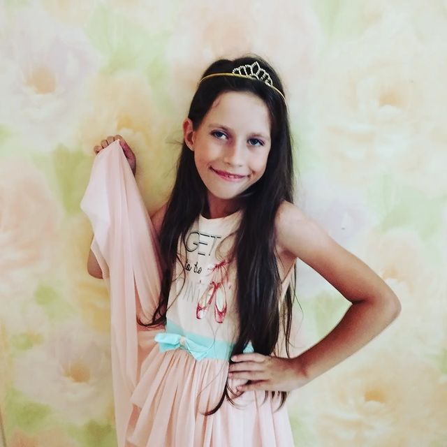 nastya_trenddevchonki в LOOKY. #днюха,#деньрождения,#лена,#ленаинастя,#настяилена,#сднемрождения,#happybirthday,#тренддевчонка,#тренддевчонки,#nastya_trenddevchonki. Сегодня у нашего гла...