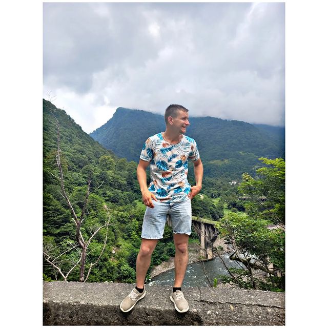 _yarik_volte9ps1k в LOOKY. . ⛰️
