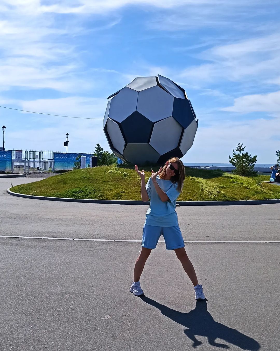 ketti_kutepova в LOOKY — Вижу поле, мяч держу...я на лавочке сижу