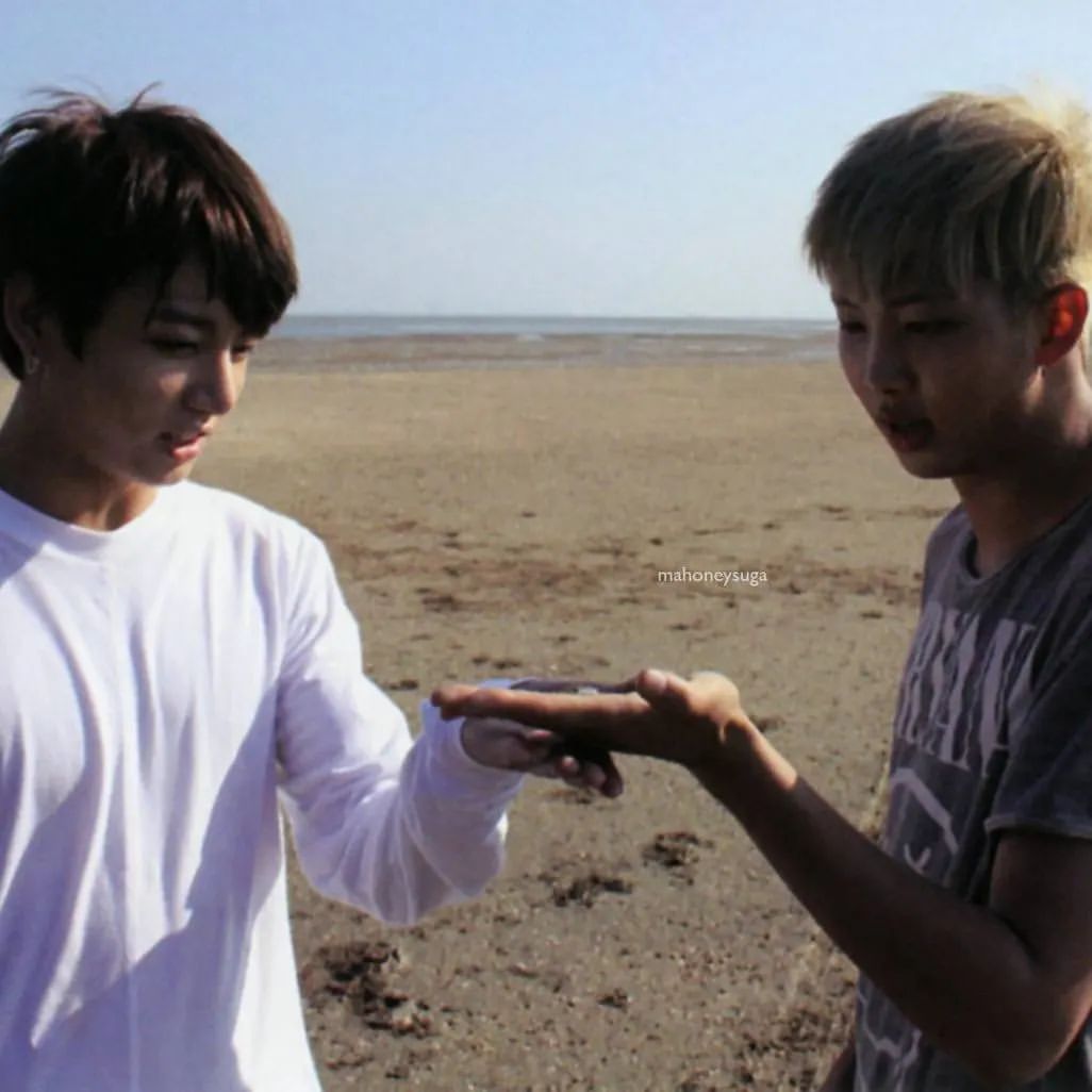 bangtan_boys_a.r.my в LOOKY — фото 10