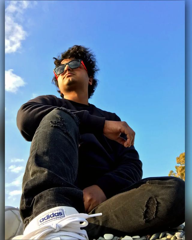 faysal_arf в LOOKY. #skylovers,#bluesky,#curlyhair,#vagabond. #skylovers #bluesky ...