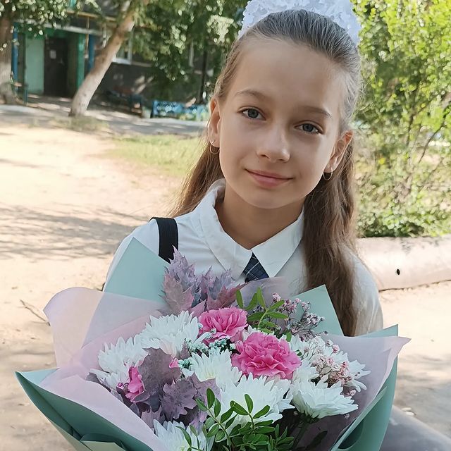 veret.kseniya в LOOKY. . С днем знаний! Желаю...