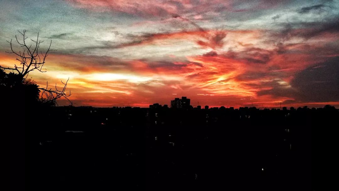 reydleyph in LOOKY. #twilight,#atardecer,#colorful,#cubaenfotos,#liker,#likesforlike,#like4likes,#instapic,#instainspiration,#f4f,#instagood,#streetphotos,#shoutouts,#fotografiando,#fotografiamovil,#l4l. #twilight #atardecer...