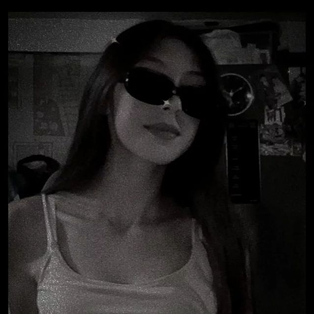 di_20h в LOOKY. . 🖤😻