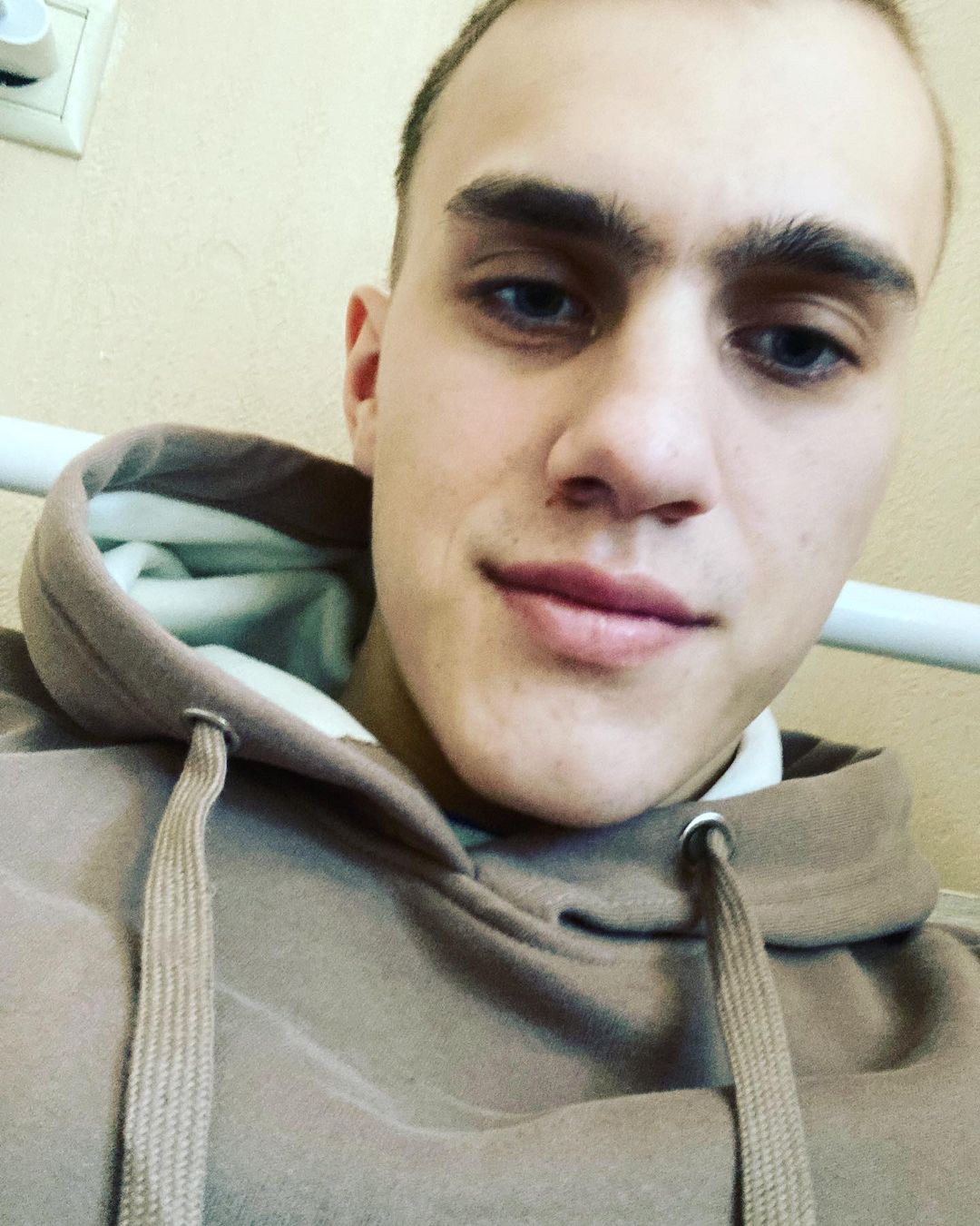 evgenyevich_45 в LOOKY — Всем привет , меня зовут Григорий 😃