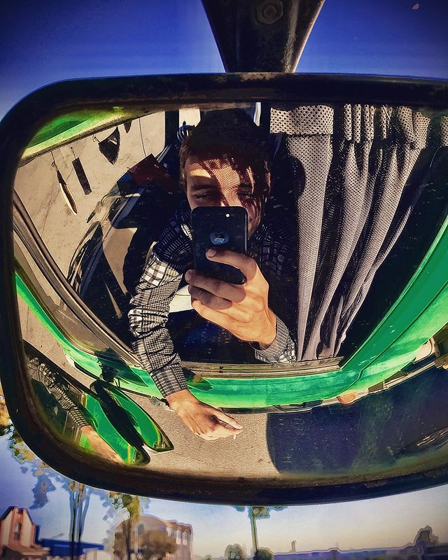 dima_panfilo1999v в LOOKY. . Действуй!
Иначе сего...