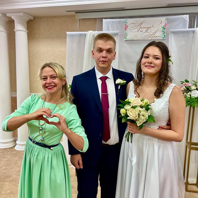 o.lezhnina_ в LOOKY. #счастье,#мечты,,#солнце,,#церемония,#ОльгаЛежнина,#создающаяпраздник,#сдушой,#свадебнаяцеремония,#ТоржестваРучнойРаботы,#неЖдитеЧудесЧудитеСами. 💫А счастье начинает...