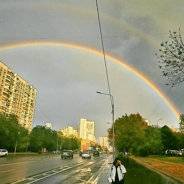 k.a.ryzhikov в LOOKY. #радуга,#беговая,#погода,#дождьнепомеха☔️. Вот такое явление пр...