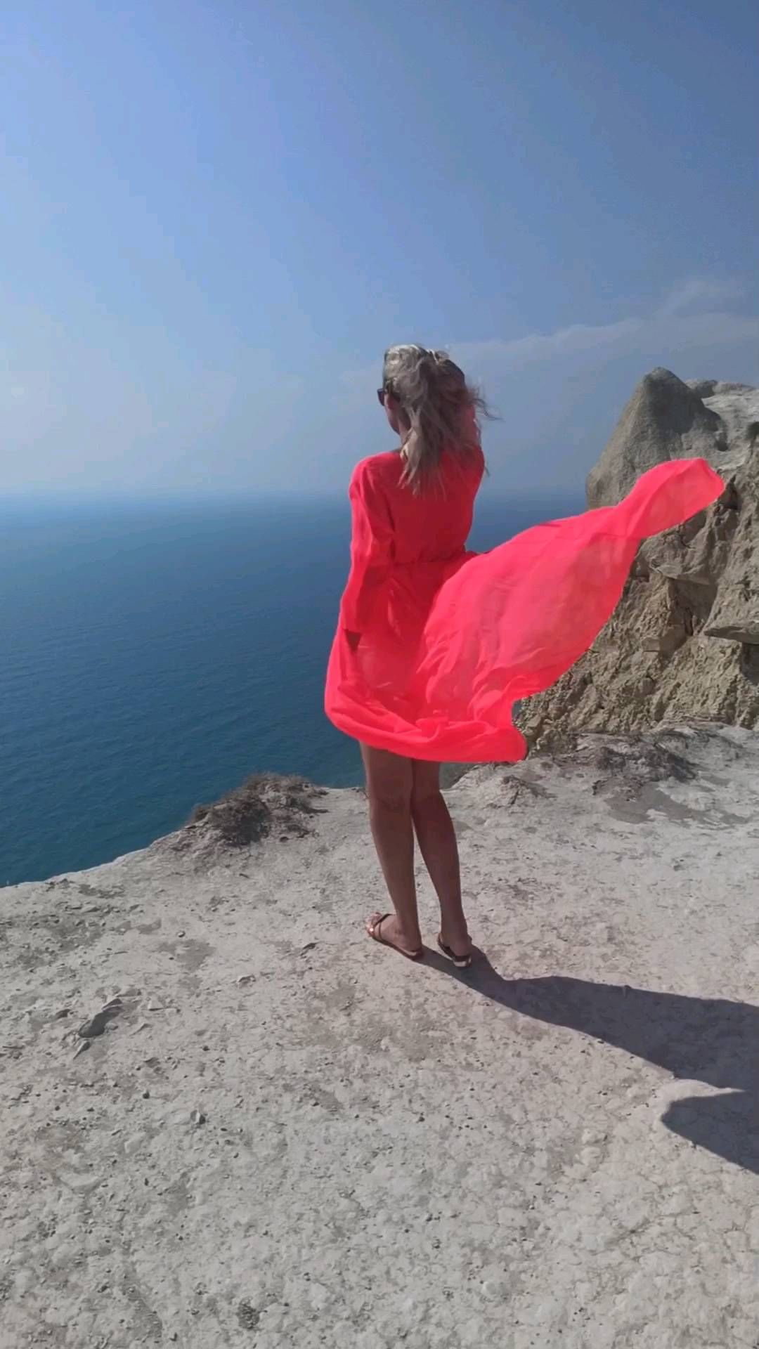 elina.kostina в LOOKY. #ЭлинаКостина,#ласточкиногнездо,#тула,#стихиолюбви. Прочитай мне вслух
К...