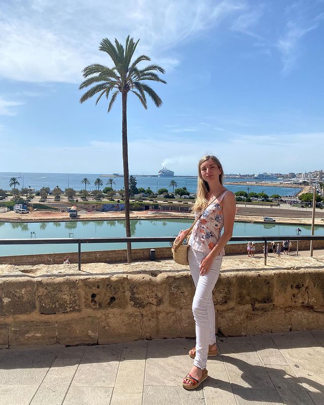 nastiia.bcn в LOOKY. . null