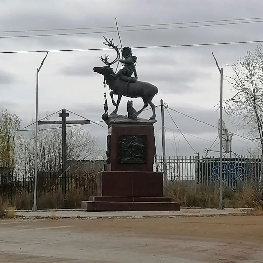 zhekin476 в LOOKY. . Паматник оленеводам!...