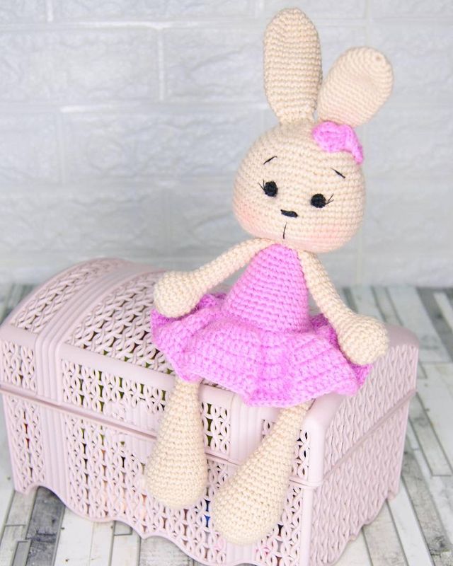 dolls_nk_ в LOOKY. #плюшевыи,#вязаныи,#заяцкрючком,#заи,#зефирныеигруушки,#плюшевыеигрушки,#игрушкиручнои,#эксклюзивныеигрушки,#игрушкиамигуруми,#игрушкикрючком,#игрушкидлядетеи,#игрушкидлясамыхмаленьких,#новыйгод,#символгода,#подарокребенку. Посмотрите какую кра...