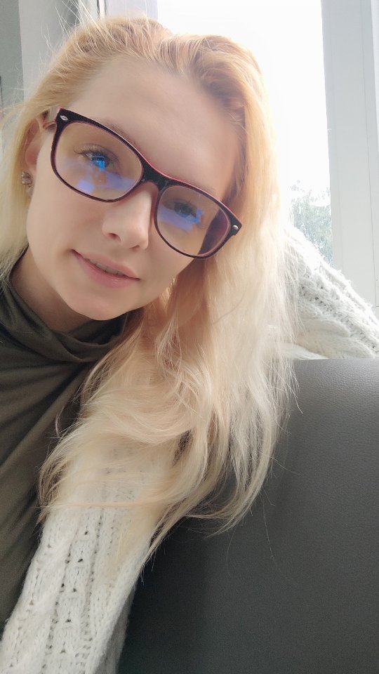 opium_stav в LOOKY. #reels,#reelsinsta,#reelsinstagram,#рилспопулярное,#video,#блонда,#блондинканаработе. Я думаю, каждый из н...