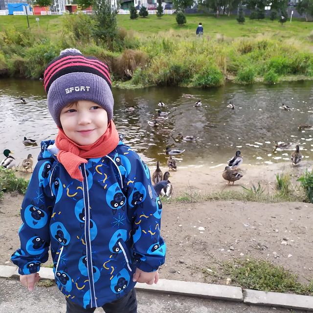 lika_sama в LOOKY. #сын,#прогулка,#утки,#рекаоккервиль,#свежийвоздух. А мы нашли мноооого ...
