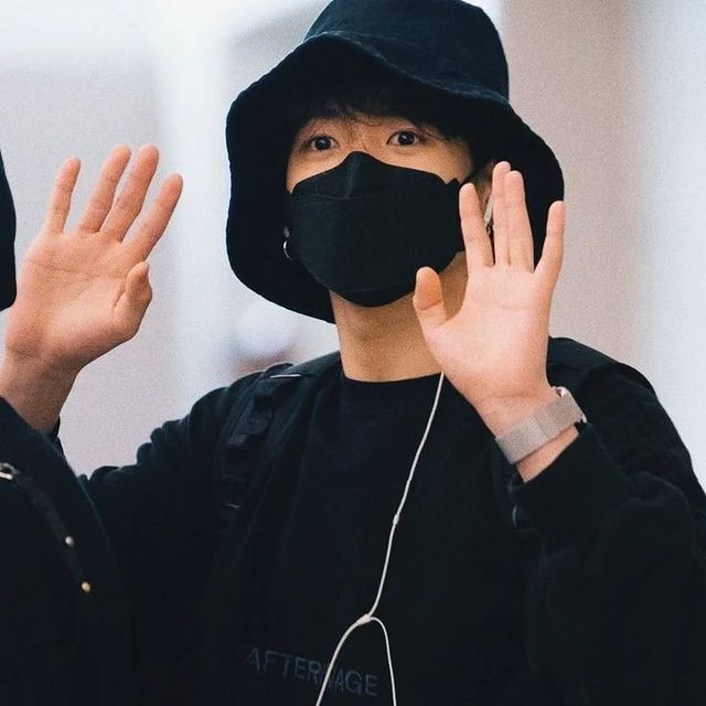 official_by_jeonlunette в LOOKY. . 내가 돌아왔어, 나를 잊었니?