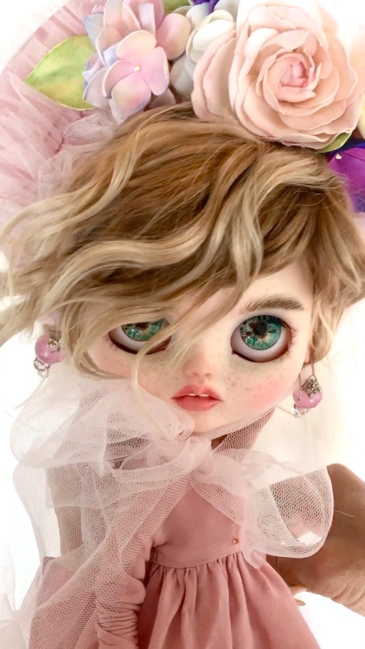 mathilda.artdolls в LOOKY. #blythe,#blythedoll,#blythecustom. Sofia. Blythe doll.
...