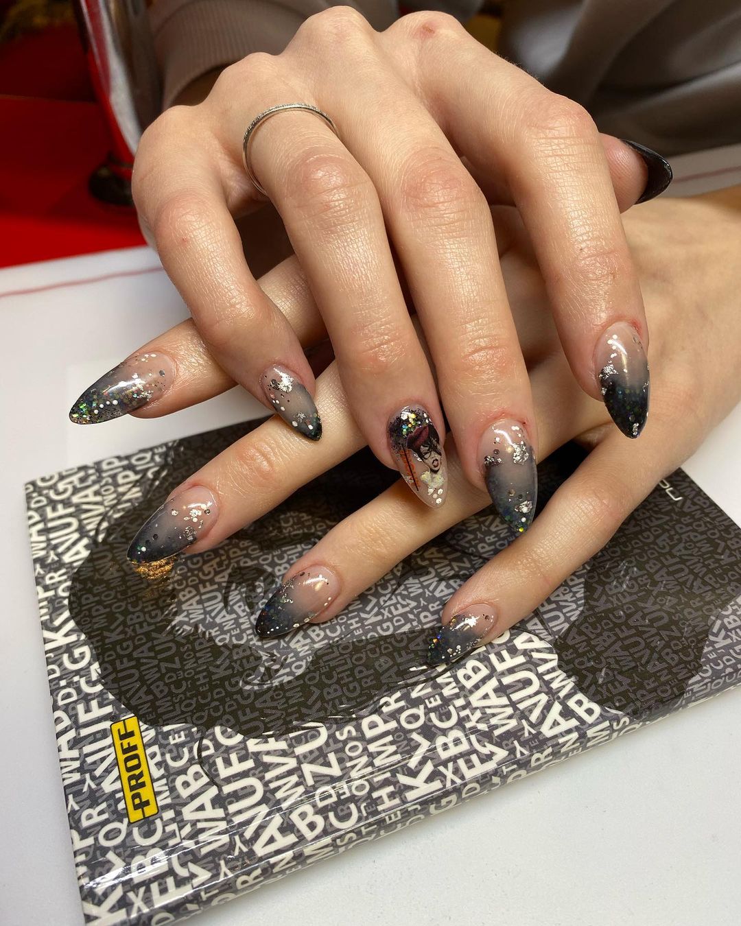 nailone.artista in LOOKY. . null