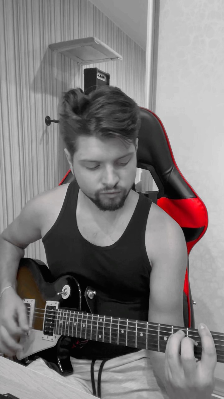 kerosinkin в LOOKY. #Muse,#pluginbaby,#guitar,#cover,#electroguitar,#rock,#music,#alternative. Muse - Plug in Baby....