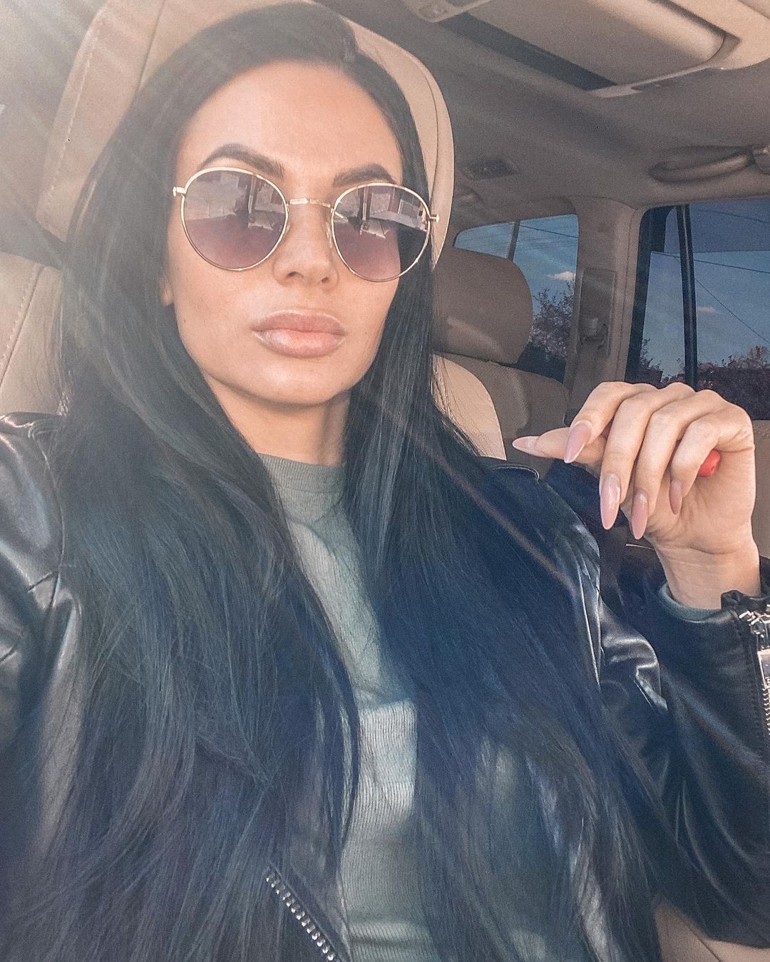alisssa556 in LOOKY. . null