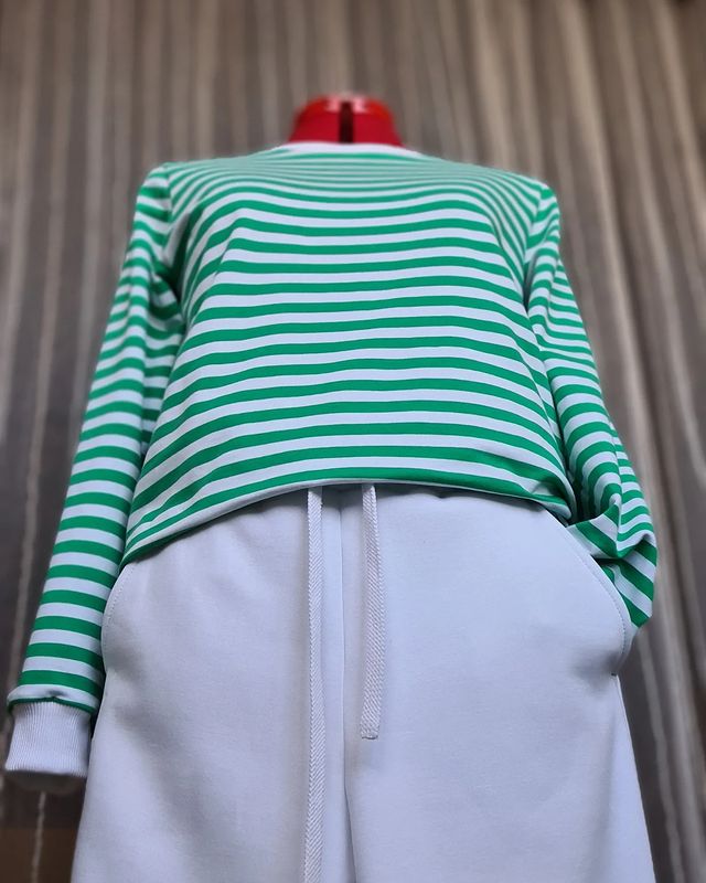 shopkalinina в LOOKY. #sewitnow_хельсинки,#elinapatykova_fame,#футеркостюм,#тельняшка. Костюмчик может быть...