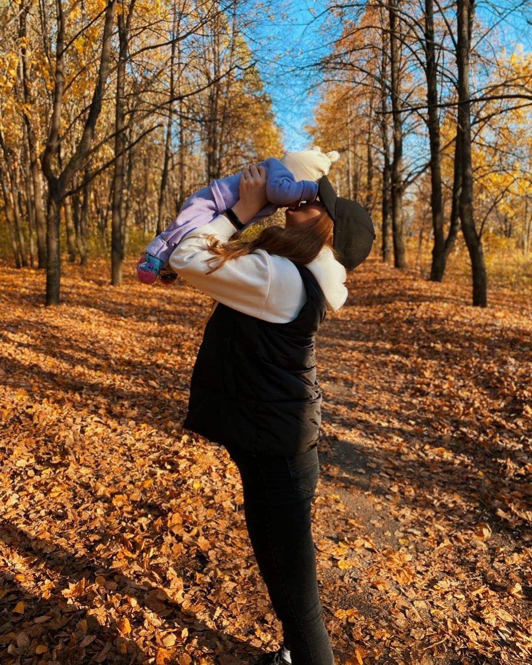 _i.isaeva в LOOKY — Наша первая осень 🍁🧡 #autumn2022