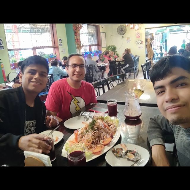 miguelgratelli в LOOKY. #domingo,#tarde,#ceviche,#amigos. Salió su junte y cla...