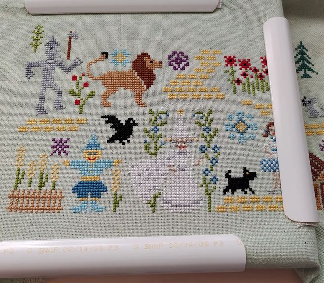 diananimfs в LOOKY. #вышивкакрестом,#вышивка,#совиныйлес,#изумрудныйгород,#crossstitch,#emeraldtown,#owlforest,#продолжениеследует. Мы в город Изумрудны...