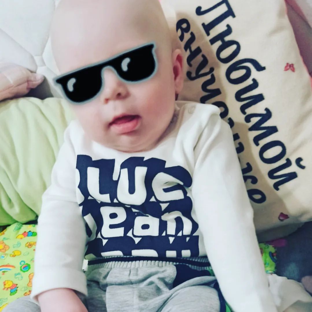 small_moon_s in LOOKY. . 👶