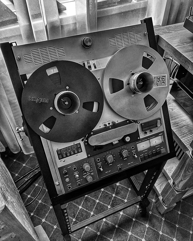 shcherbakovlive в LOOKY. #shotiniphone,#revox. #shotiniphone #revox