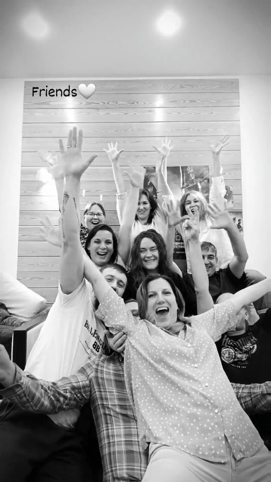 _there_is_only_one_life_ в LOOKY. #друзья,#friends,#днюха,#какиежевыклассные. #друзья #friends #дн...