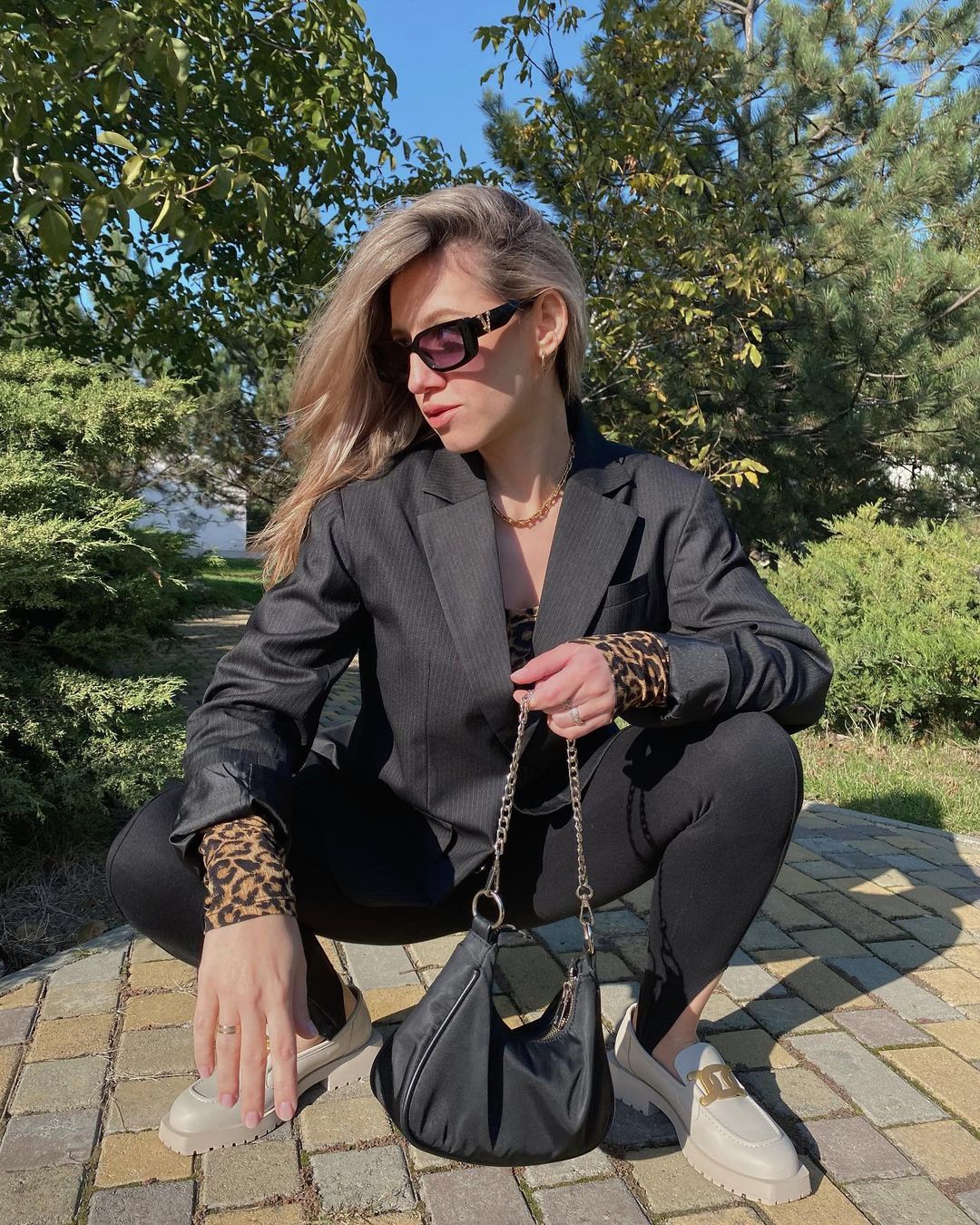 nalagune в LOOKY — Почему в ореховой роще так мало скамеек?